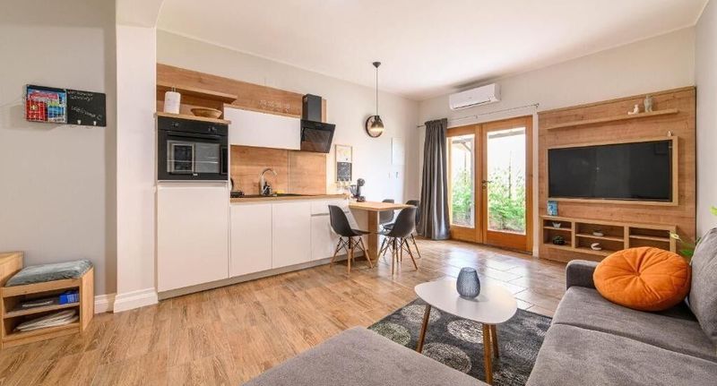 Apartman s klimatizací s terasou s manželskou postelí s 1 ložnicí A-23756-a - Apartments With Parking Space Šibenik - 23756, foto 1