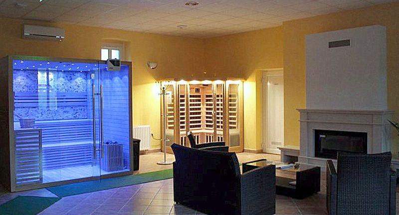 Superior Pokoj pro 4 os. přízemní - Eszter Wellness Apartman Békéscsaba, foto 1