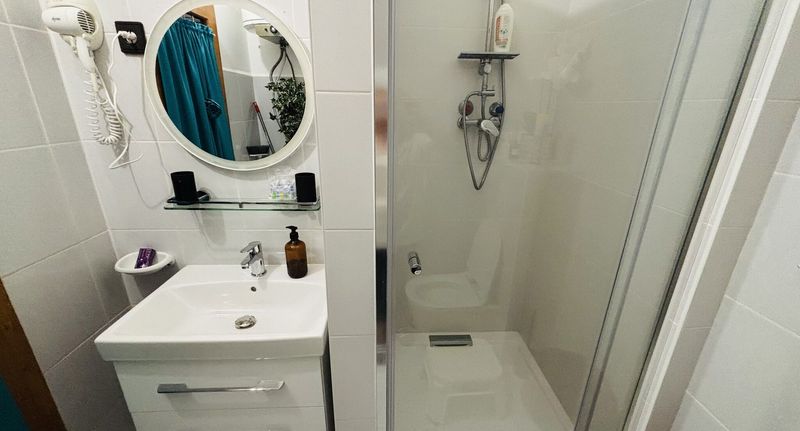 Pokoj s klimatizací pro 2 os. - Éjjeli Bagoly Vendégház Szentes, foto 1