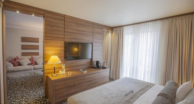 Junior Apartman pro 3 os. se 2 ložnicemi s výhledem do zahrady - Hotel Kormoran Medispa Rowy, foto 1