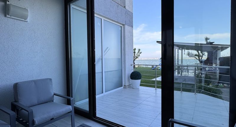 Apartman pro 4 os. se 2 ložnicemi s výhledem na jezero na přízemí (s možností přistýlky) - Apartamente Lamera Residence Mamaia, foto 10