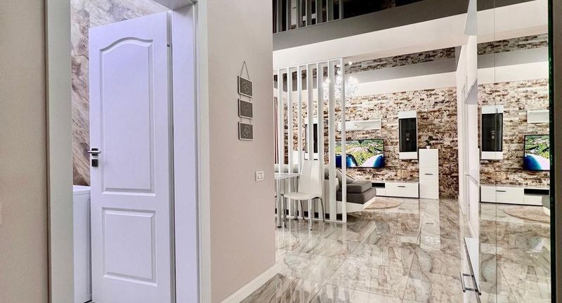 Vip Apartman pro 4 os. se 2 ložnicemi s výhledem na jezero - Apartamente Lamera Residence Mamaia, foto 1