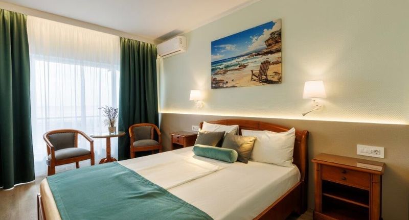 Pokoj pro 2 os. - Hotel Comandor Mamaia - Litoral, foto 7