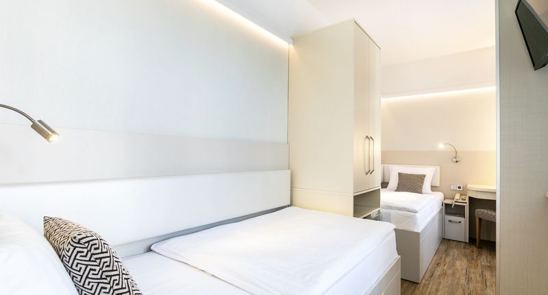 Twin Pokoj tV s plochou obrazovkou pro 2 os. - AMETYST Hotel Praha, foto 1