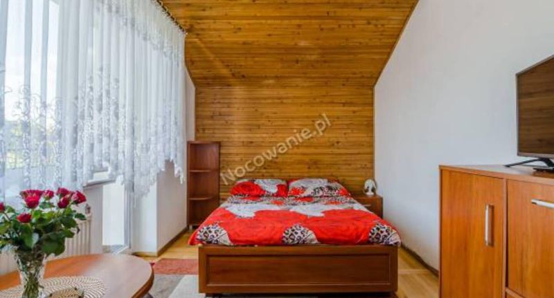 Pokoj s balkónem se společnou koupelnou s manželskou postelí - Pokoje Gościnne Kot Ustka, foto 1