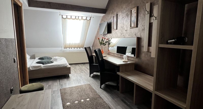 Pokoj s manželskou postelí - Pensiunea Turistică Casa Brăneană Bran, foto 1