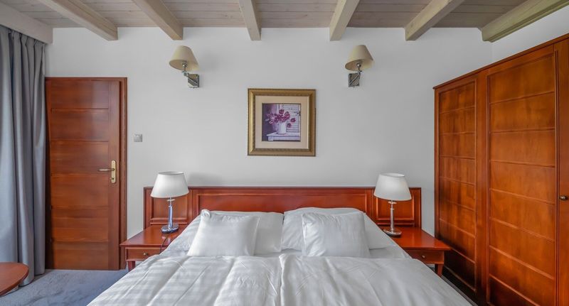 Deluxe Suita pro 4 os. se 2 ložnicemi s výhledem na park - Szarvaskút Bakony Resort +16 Zirc, foto 1