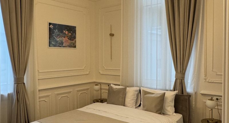 Standard King Pokoj s manželskou postelí - House4You - Praporgescu Bucuresti, foto 1