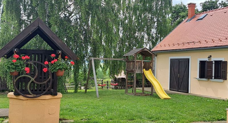 Apartman s manželskou postelí s 1 ložnicí s panoramou celý Dům - Gyümölcsliget Vendégház Csehimindszent, foto 1