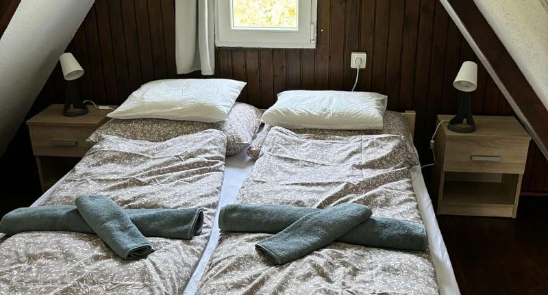 Romantik Chata (jako celek) pro 4 os. celý Dům - Bújlak Vendégház Tahitótfalu, foto 1