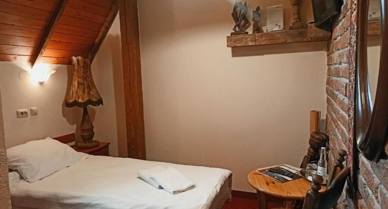 Pokoj pro 1 os. - Hotel Restauracja Jaś Wędrowniczek Rymanów, foto 1
