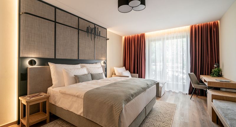 Deluxe Superior Pokoj s manželskou postelí (s možností přistýlky) - Malom és Kacsa Boutique Hotel Tata, foto 1