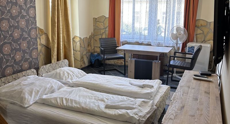 Pokoj s klimatizací pro 2 os. přízemní - Turul Apartmanok Enying- Balatonbozsok, foto 1