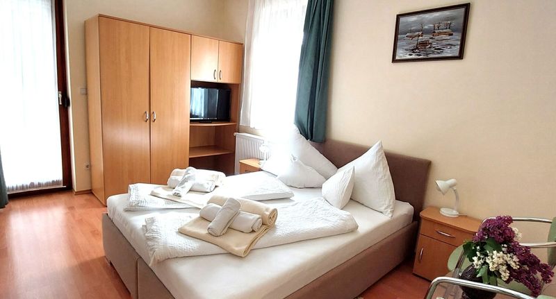 Studio Apartman s balkónem s manželskou postelí s 1 ložnicí - Erika Apartmanházak Hévíz, foto 11