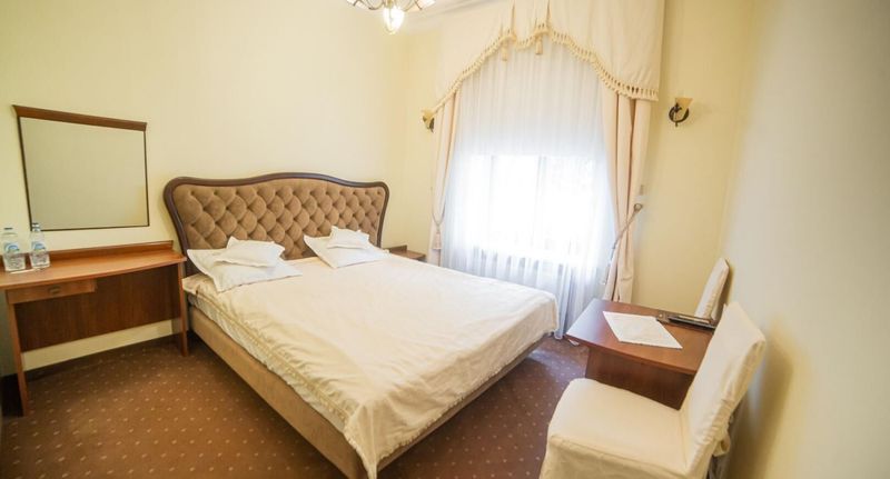 Pokoj s manželskou postelí - Hotel Zamek Dubiecko, foto 1
