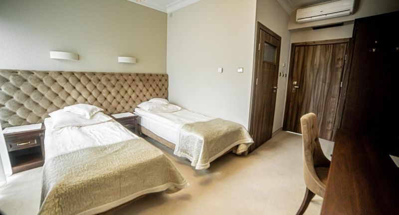 Pokoj pro 2 os. - Hotel Zamek Dubiecko, foto 1