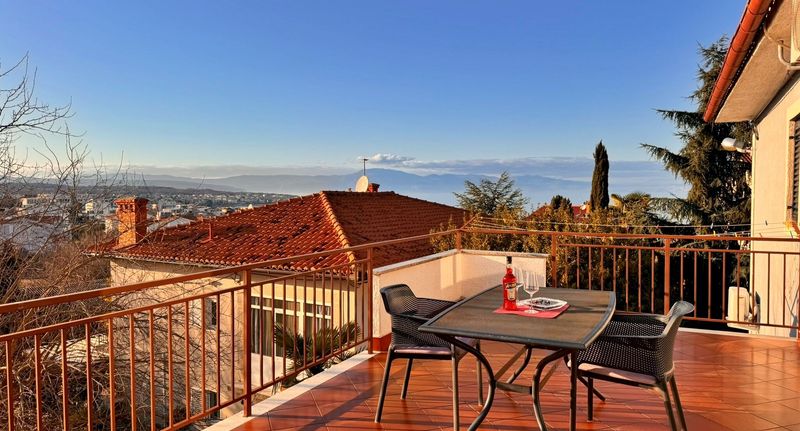 Apartman pro 4 os. se 3 ložnicemi - Apartments Kate in Malinska, foto 1