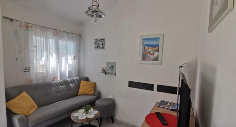 Apartman pro 4 os. se 2 ložnicemi - Apartments Vesna Maslinica, foto 1