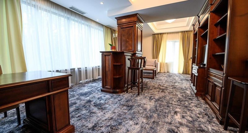 Presidential Apartman s koupelnou s manželskou postelí s 1 ložnicí - Hotel Bulevard Constanța, foto 1