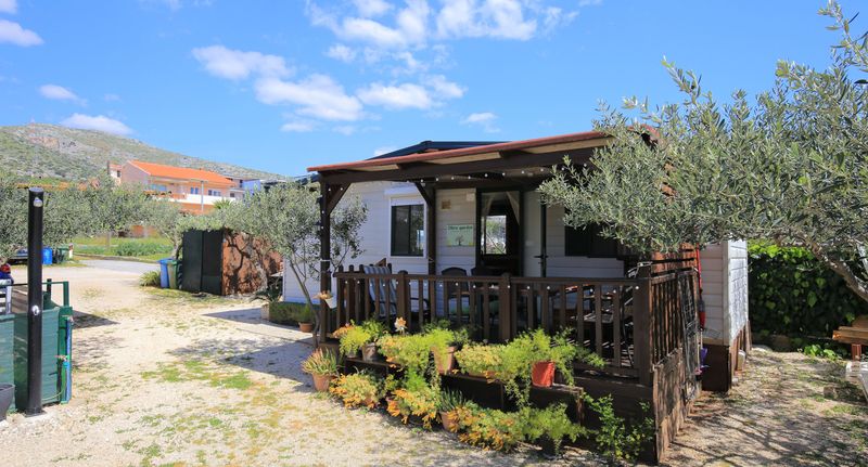 Apartman s klimatizací s terasou pro 4 os. se 2 ložnicemi K-23967 - Holiday House With A Parking Space Trogir - 23967, foto 1