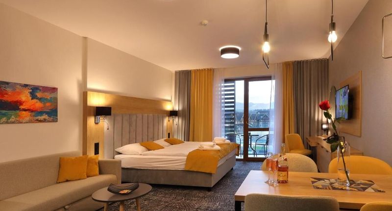 Apartman s balkónem pro 4 os. s 1 ložnicí na straně bazénu - Apartmán GOLD Akvamarín Bešeňová, foto 1