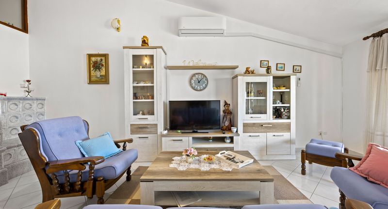 Apartman pro 5 os. se 2 ložnicemi - Apartment Radošević Medulin, foto 1