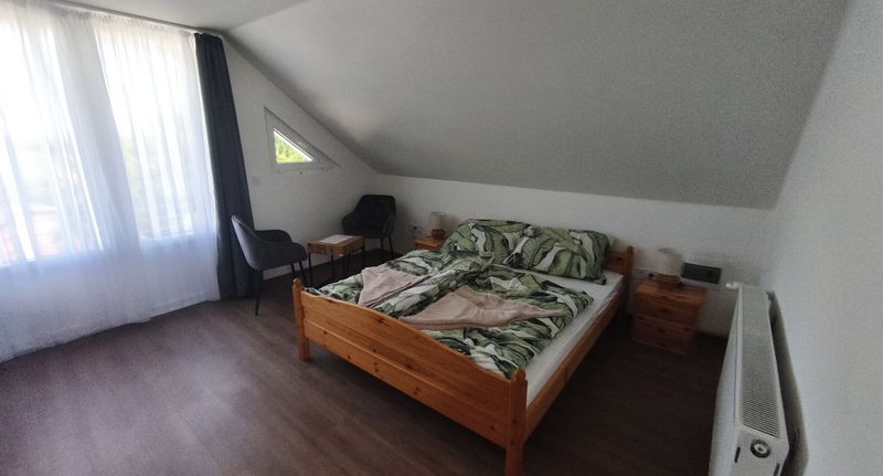 Apartman pro 3 os. se 2 ložnicemi v podkroví - Gyöngyvirág Apartmanház Zalakaros, foto 1