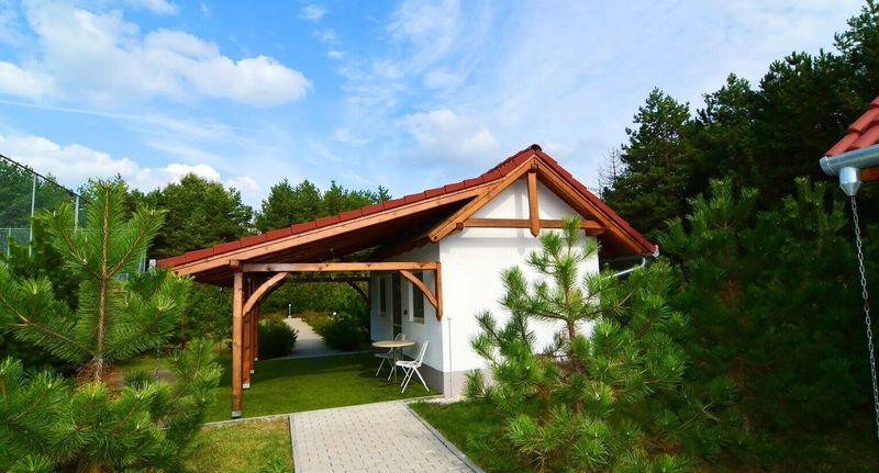 Bungalow (jako celek) s manželskou postelí (s možností přistýlky) - Csipkerózsa Parkhotel Csólyospálos, foto 1