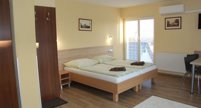 Suita pro 5 os. s 1 ložnicí - Apartmany Hujer Bojnice, foto 1