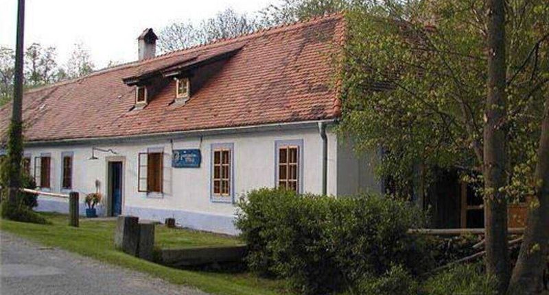 Rekreační dům (jako celek) pro 29 os. - Chalupa U kamenného stolu Písečné, foto 1