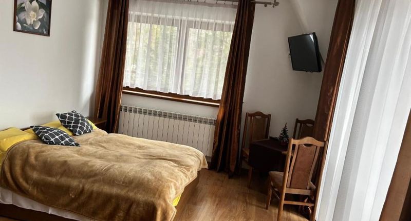 Pokoj pro 3 os. s výhledem na hory na poschodí - Gospodarstwo agroturystyczne Bustrycki Poronin, foto 1