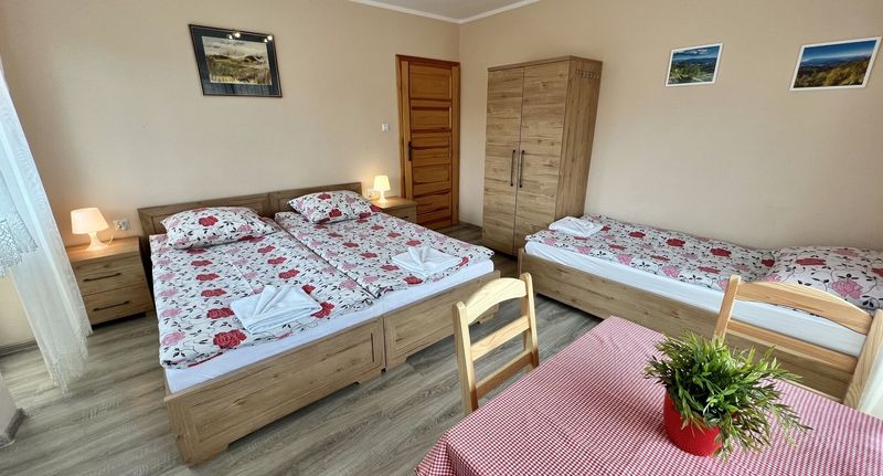 Apartman s vlastní kuchyní pro 4 os. se 2 ložnicemi s výhledem na hory (s možností přistýlky) - Pokoje i domek u Uli Piwniczna Zdrój, foto 1
