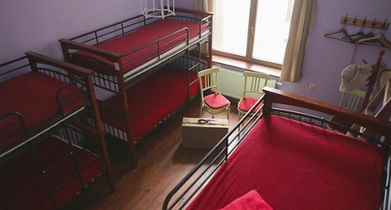 Pokoj s galérií pro 7 os. s výhledem do dvora (s možností přistýlky) - Angel Hostel Toruń, foto 1