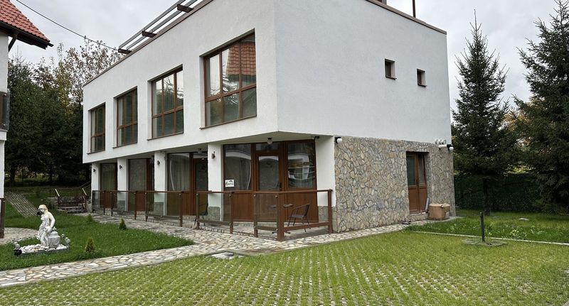 Economy Pokoj pro 1 os. na přízemí - Pensiunea Green Park Brașov, foto 1