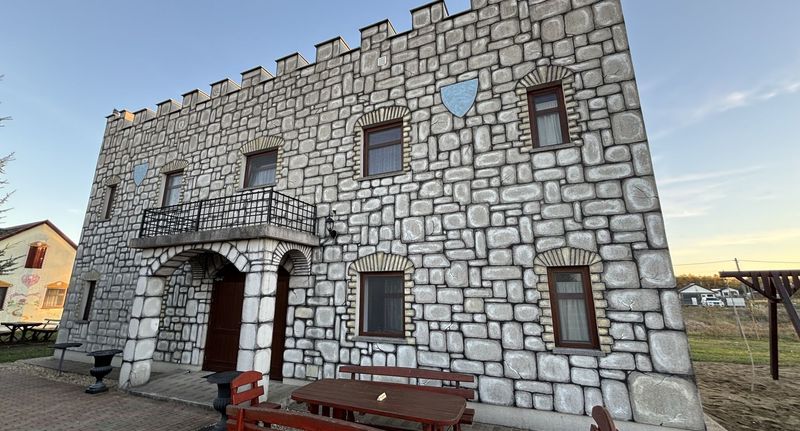 Standard Apartman s manželskou postelí s 1 ložnicí na poschodí (s možností přistýlky) - Piramis Pihenőpark Demjén, foto 1