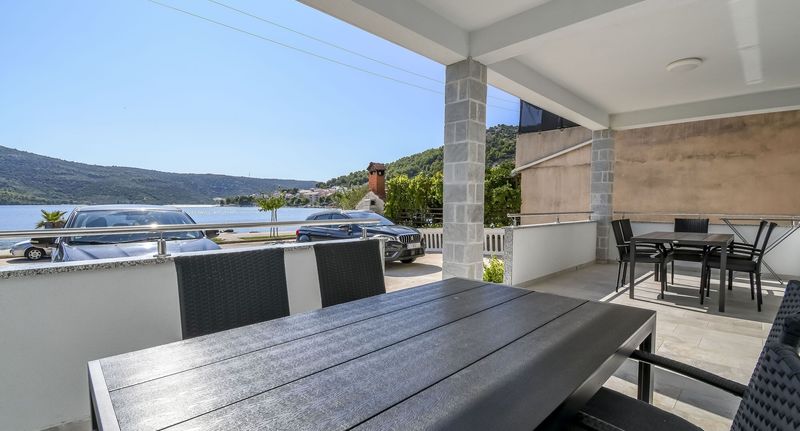 Apartman pro 4 os. se 2 ložnicemi - Apartments Vojko Poljica, foto 1