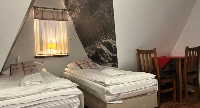 Apartman s balkónem pro 4 os. se 2 ložnicemi - Willa Pod Reglami Małe Ciche, foto 1