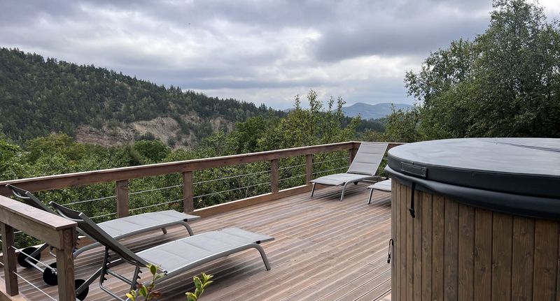 Bungalow (jako celek) s manželskou postelí - Tinutul Luanei Village&Glamping Bozioru, foto 1