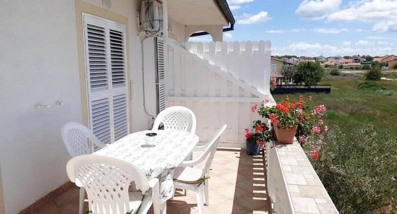 Standard Apartman pro 4 os. se 2 ložnicemi na poschodí - Apartments Krslovic 1 Privlaka, foto 1