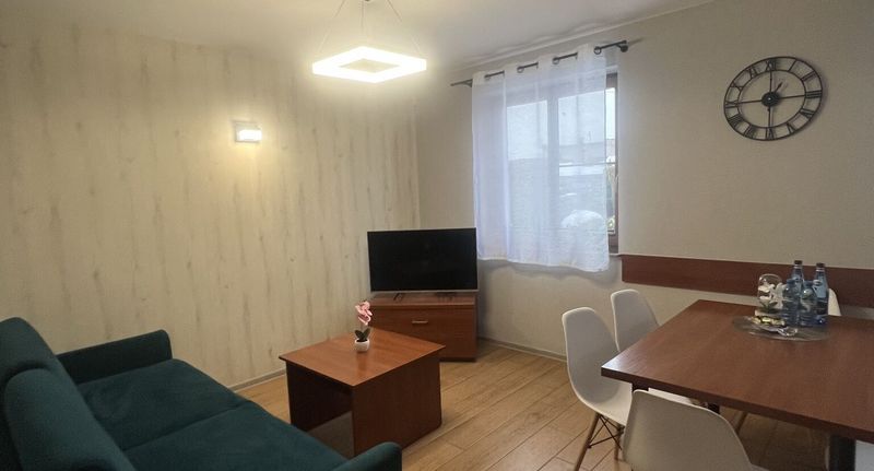 Deluxe Apartman pro 6 os. se 3 ložnicemi přízemní - Pokoje i Apartamenty Rewski Zakątek Rewa, foto 1