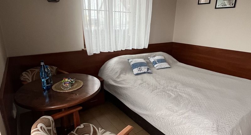 Lux Pokoj s vlastní kuchyňkou pro 2 os. - Pokoje i Apartamenty Rewski Zakątek Rewa, foto 1