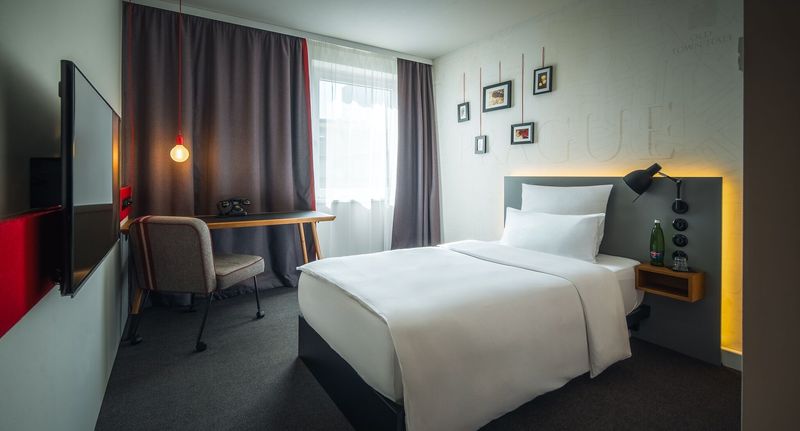 Standard Pokoj se sprchou pro 1 os. - HOTEL PULSE8 Praha, foto 1