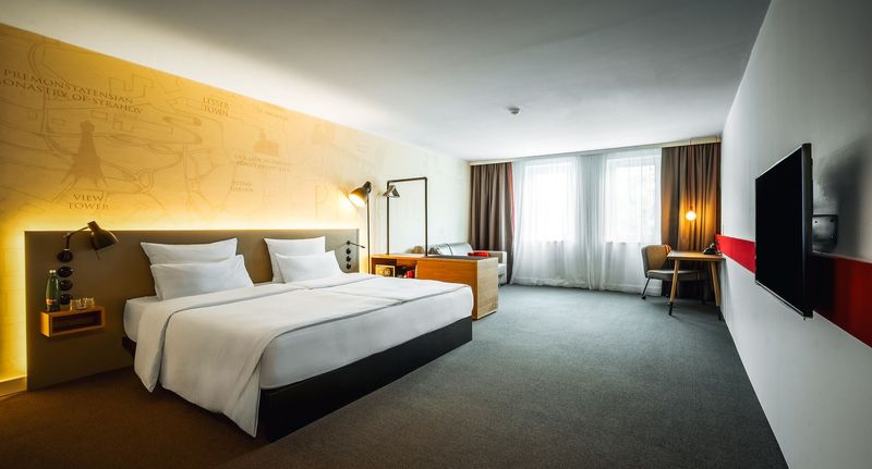 Junior Suita pro 3 os. s 1 ložnicí - HOTEL PULSE8 Praha, foto 1