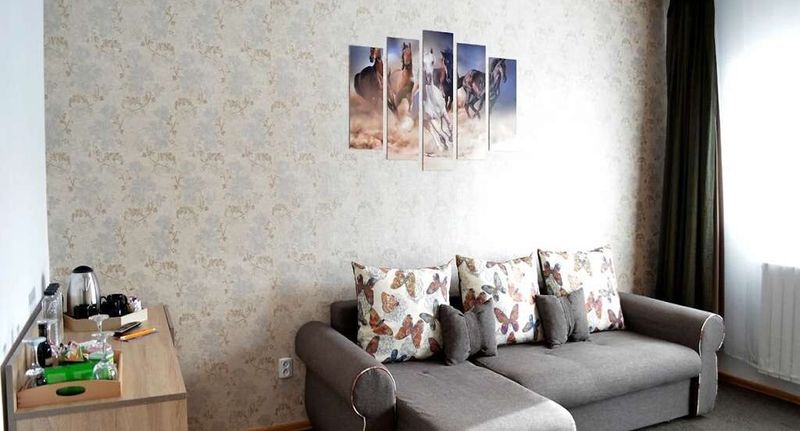 Standard Suita pro 4 os. se 2 ložnicemi na poschodí - Hotel AlMonte Predeal, foto 1
