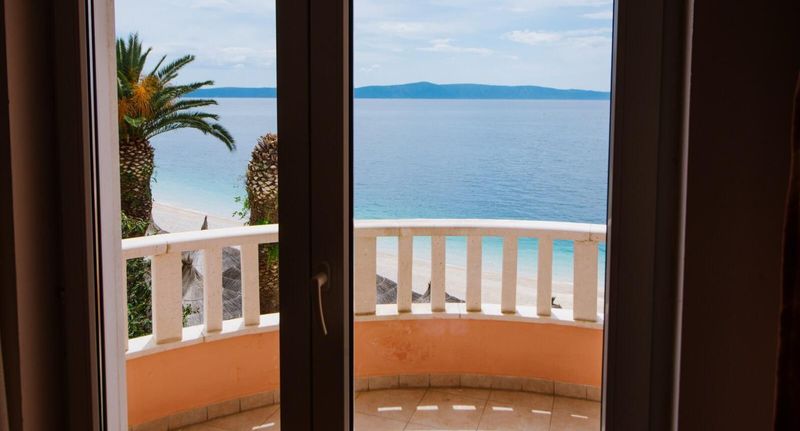 Apartman pro 4 os. se 3 ložnicemi - Apartments Riva Beachfront No.1 Podgora, foto 1