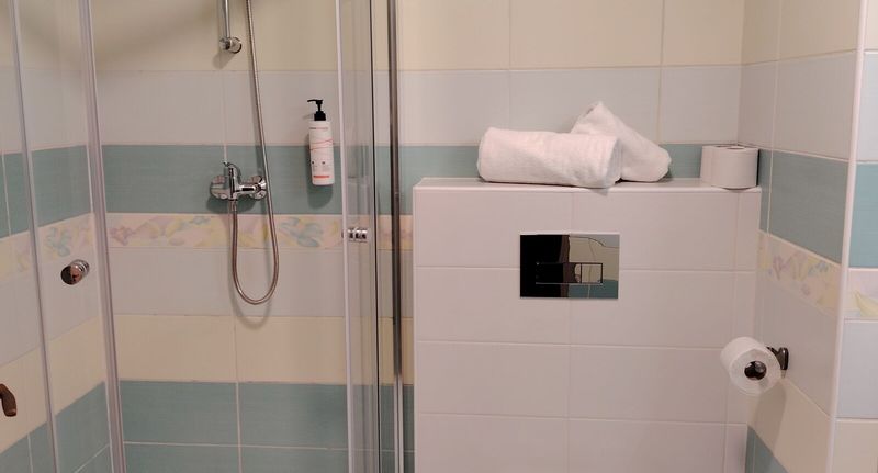 Komfort Pokoj s koupelnou pro 2 os. - Hotel Legie Praha, foto 1