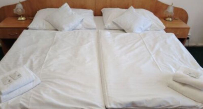 Economy Pokoj s koupelnou pro 2 os. - Hotel Legie Praha, foto 1