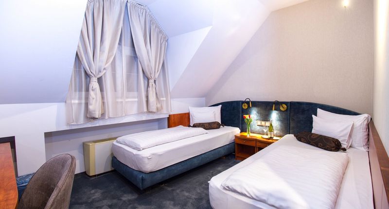Pokoj pro 2 os. - Hotel Gottwald Tata, foto 1