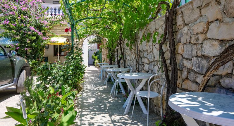 Apartman s klimatizací s balkónem pro 4 os. se 2 ložnicemi A-23744-g - Apartments With Parking Space Srima - Vodice, Vodice - 23744 Srima - Vodice, foto 1