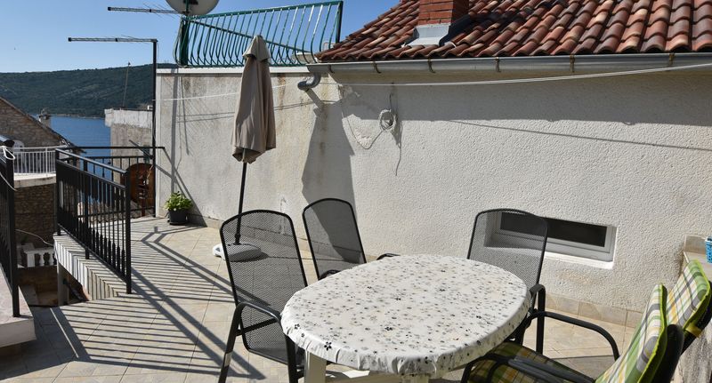 Apartman pro 4 os. se 2 ložnicemi - Apartment Miledina Primosten, foto 1